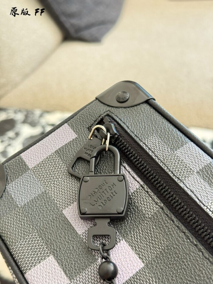 Louis Vuitton Mini Soft Trunk Men'S Shoulder Bag - Image 3