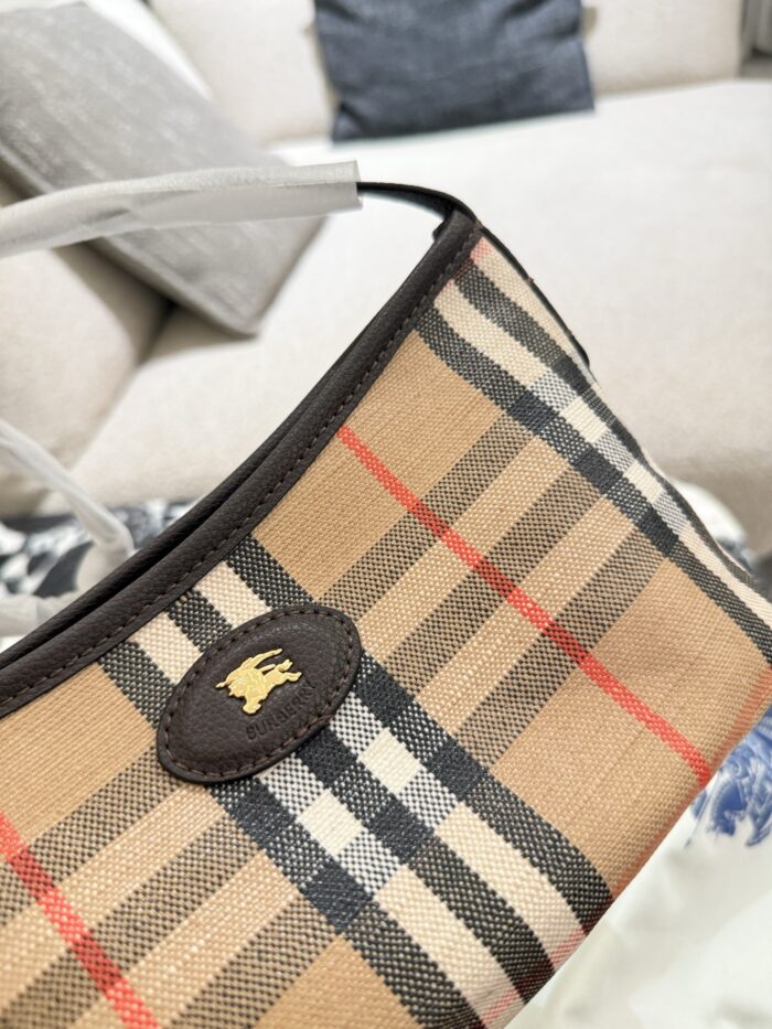 Burberry Vintage Check Lunchbox Bag - Versatile And Practical Crossbody Bag - Image 4