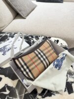 Burberry Vintage Check Lunchbox Bag - Versatile And Practical Crossbody Bag - Image 6