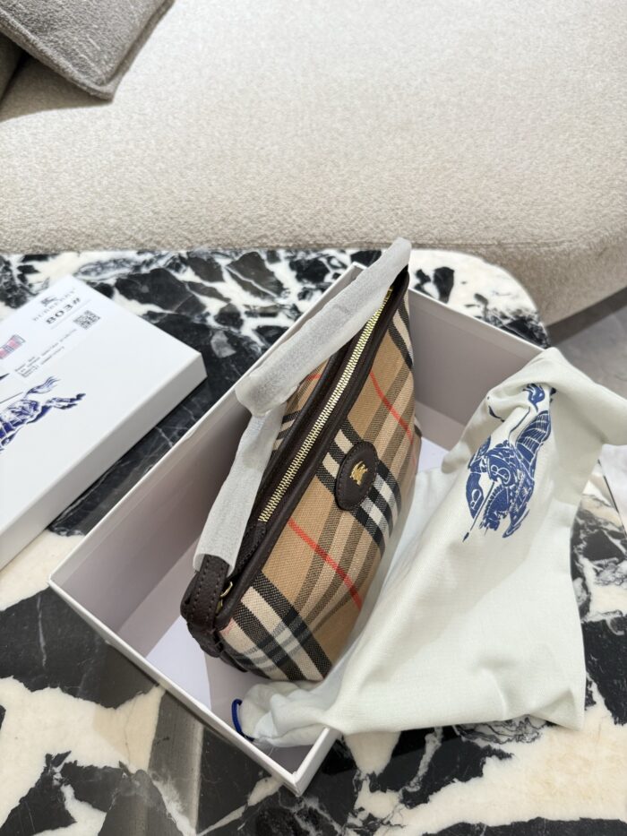 Burberry Vintage Check Lunchbox Bag - Versatile And Practical Crossbody Bag - Image 7