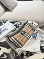 Burberry Vintage Check Lunchbox Bag - Versatile And Practical Crossbody Bag - Image 8