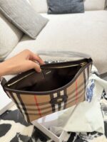 Burberry Vintage Check Lunchbox Bag - Versatile And Practical Crossbody Bag - Image 9