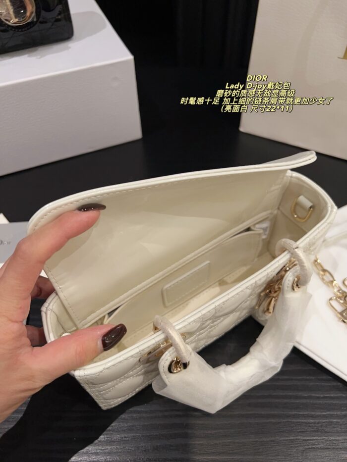Dior Lady D-Joy Handbag Satin-Finish Texture Delicate Chain Shoulder Strap Stylish And Sophisticated Versatile For Both Chic And Sweet Looks - Image 8