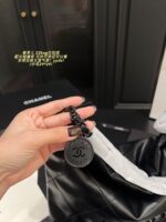 Chanel 22 Bag Garbage Bag With Long/Short Shoulder Straps - Carry, Sling, Or Backpack - Versatile And Elegant - Image 4
