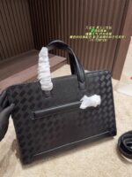 Montblanc Men'S Briefcase Classic Black Solid And Dignified, Fashionable And Elegant Classic Design - Image 3