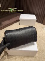 Montblanc Men'S Cylinder Bag Cowhide Leather, Spacious Capacity Daily Commuting And Work Bag - Image 2