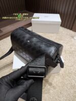 Montblanc Men'S Cylinder Bag Cowhide Leather, Spacious Capacity Daily Commuting And Work Bag - Image 4