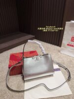Tory Burch Eleanor Mini Handbag In Gold - Image 11
