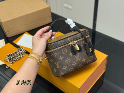 Louis Vuitton Nice Vanity Cosmetic Bag Authentic Hardware Includes Shoulder Strap