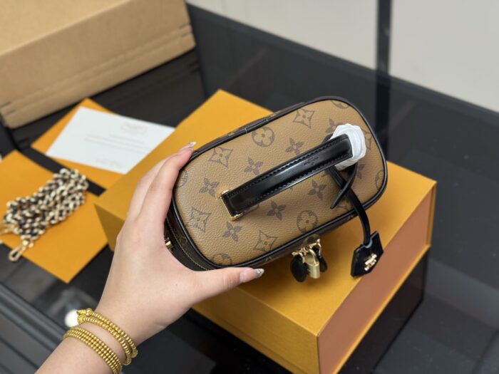 Louis Vuitton Nice Vanity Cosmetic Bag Authentic Hardware Includes Shoulder Strap - Image 5