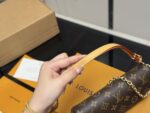 Louis Vuitton Ivy Woc Double Chain Mahjong Bag Crossbody, Shoulder Or Handheld Carry Internal Card Slots - Image 3