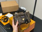Louis Vuitton Nice Vanity Case Original Hardware Complete With Original Shoulder Straps (One Wide, One Narrow) - Image 5