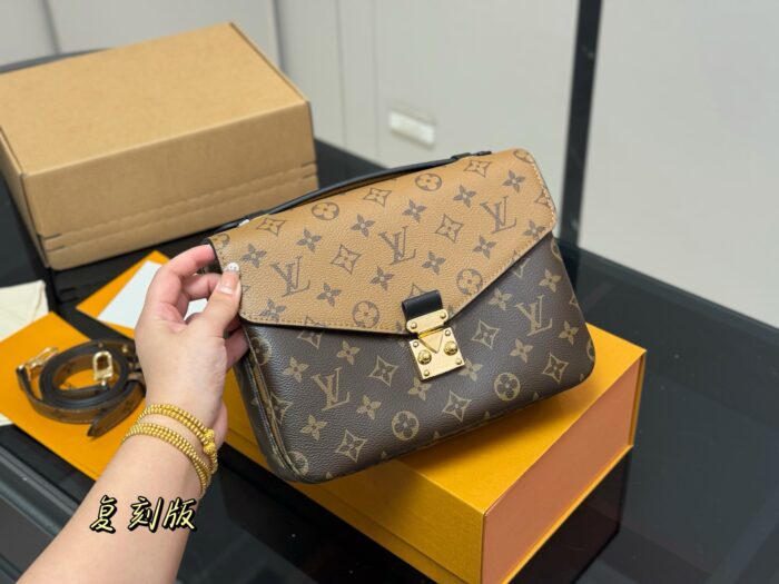 Louis Vuitton Classic Monogram Messenger Bag Upgraded Steel Hardware Premium Quality - Image 2