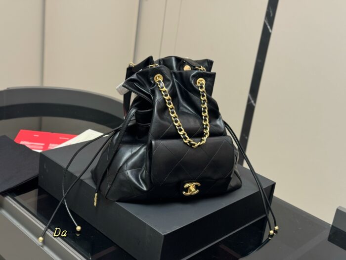 Chanel New Shopping Tote Bag Exquisite Craftsmanship Trendy Elements - Image 1