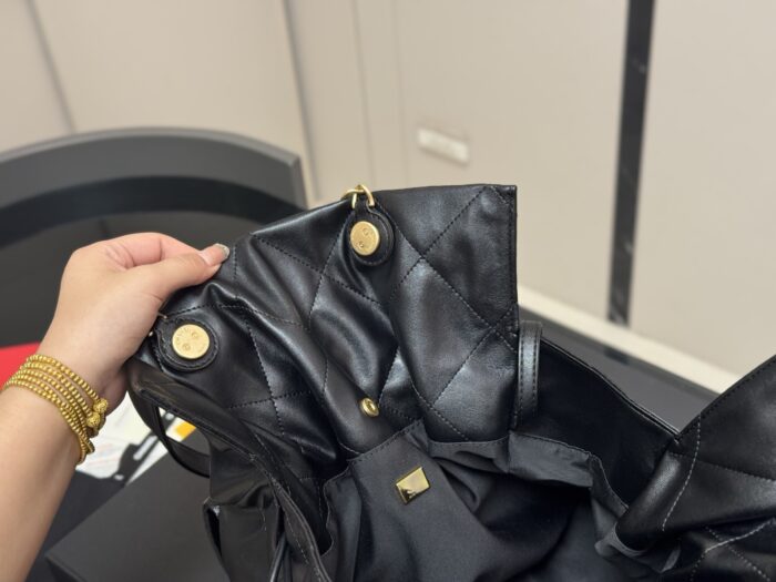 Chanel New Shopping Tote Bag Exquisite Craftsmanship Trendy Elements - Image 5
