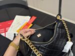 Chanel Hobo New Summer Handbag Exquisite Craftsmanship Trend-Forward Design - Image 4