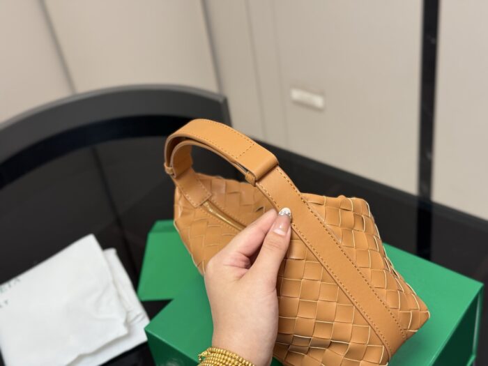 Bottega Veneta Bento Bag - Enhanced Edition Woven Cowhide Leather Lightweight And Comfortable - Image 6