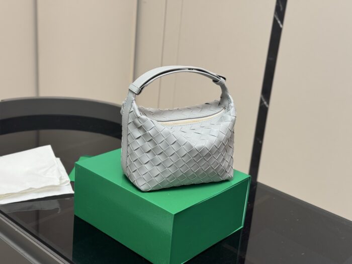 Bottega Veneta Bento Bag - Enhanced Edition Woven Cowhide Leather Lightweight And Comfortable - Image 11