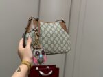 Gucci Emblem Series Tote Bag Lightweight And Practical Classic Gg Print - Image 9