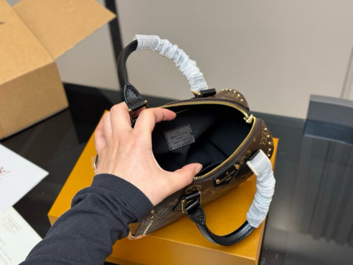 Louis Vuitton Studded Cushion Bag Versatile And Edgy For Everyday Outings - Image 4