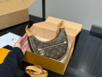 Louis Vuitton Vintage Pea Pod Bag (Crescent Bag) - Original Steel Hardware, Yellow Leather, Chain Strap - Handheld, Underarm, Crossbody - Image 6