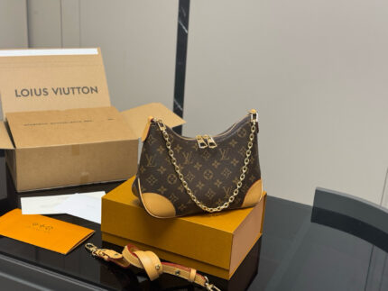 Louis Vuitton Vintage Horn Bag Classic Vintage Shoulder Bag Original Hardware With Yellow Leather Includes Shoulder Strap And Chain Versatile For Both Shoulder And Crossbody Carry