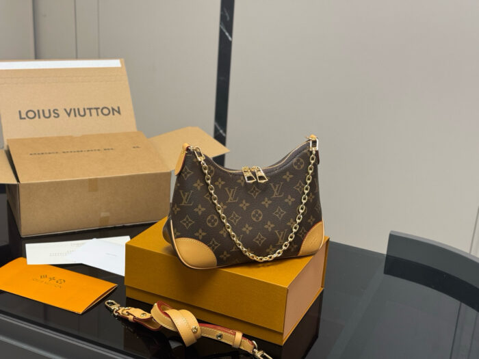 Louis Vuitton Vintage Horn Bag Classic Vintage Shoulder Bag Original Hardware With Yellow Leather Includes Shoulder Strap And Chain Versatile For Both Shoulder And Crossbody Carry - Image 1