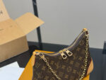 Louis Vuitton Vintage Horn Bag Classic Vintage Shoulder Bag Original Hardware With Yellow Leather Includes Shoulder Strap And Chain Versatile For Both Shoulder And Crossbody Carry - Image 3