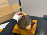 Louis Vuitton Vintage Horn Bag Classic Vintage Shoulder Bag Original Hardware With Yellow Leather Includes Shoulder Strap And Chain Versatile For Both Shoulder And Crossbody Carry - Image 7