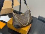 Louis Vuitton Vintage Horn Bag Classic Vintage Shoulder Bag Original Hardware With Yellow Leather Includes Shoulder Strap And Chain Versatile For Both Shoulder And Crossbody Carry - Image 5