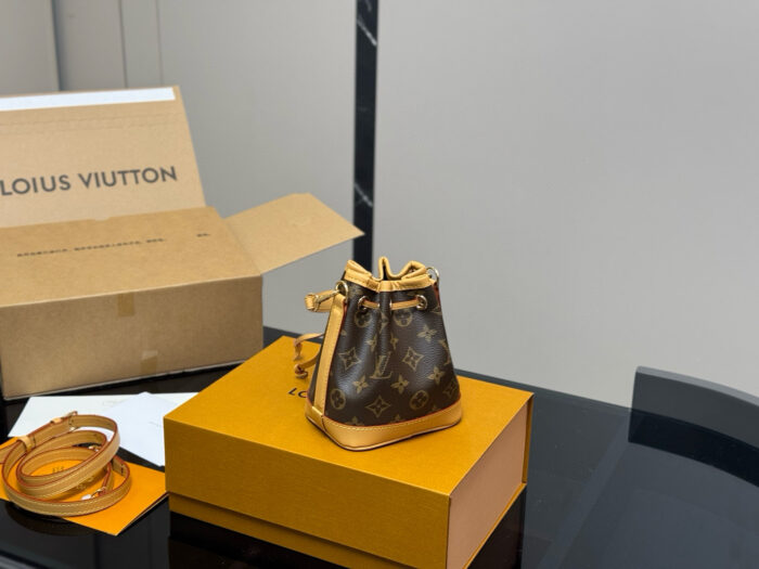 Louis Vuitton New Nano Bucket Bag Vintage Monogram - Image 7