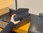 Louis Vuitton Three-In-One Three-Piece Set Bag Original Fabric Lining Quality Enhanced - Image 4