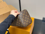 Louis Vuitton Vintage Bucket Bag Classic Monogram Design - Image 9