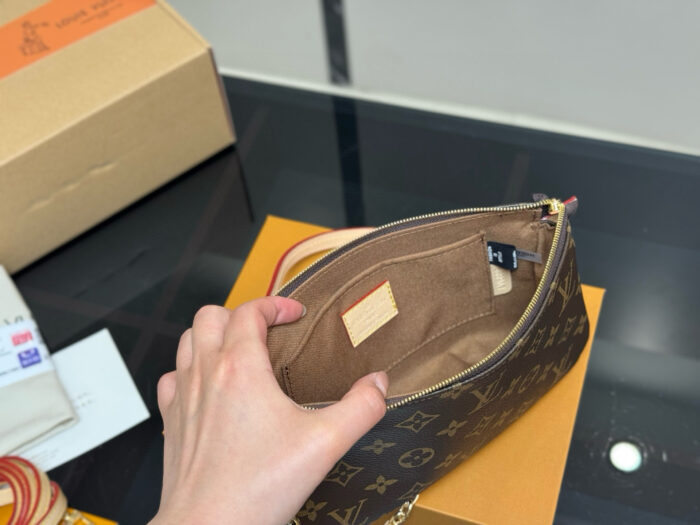 Louis Vuitton Mahjong Bag Replica Edition Colour-Changing Leather Includes Long And Short Shoulder Straps - Image 4