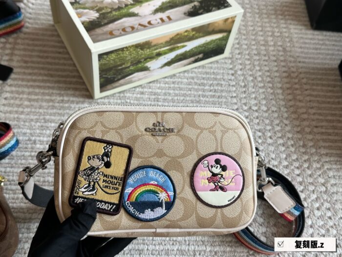 Coach Small Camera Bag Double-Zipper Design Compact Size With Ample Capacity - Image 11