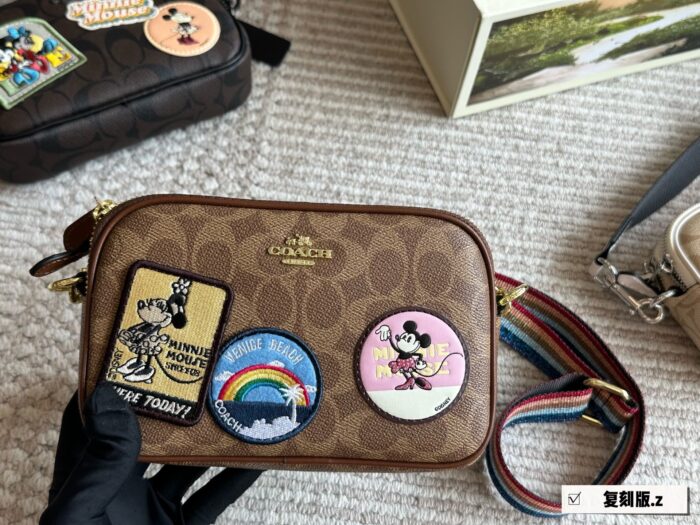 Coach Small Camera Bag Double-Zipper Design Compact Size With Ample Capacity - Image 12