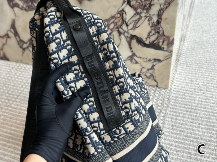 Dior Monogram Backpack With Oblique Pattern Embroidery Comfortable And Adorable - Image 8