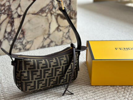 Fendi New Ff Monogram Underarm Bag Early Autumn Must-Have