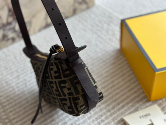 Fendi New Ff Monogram Underarm Bag Early Autumn Must-Have - Image 2
