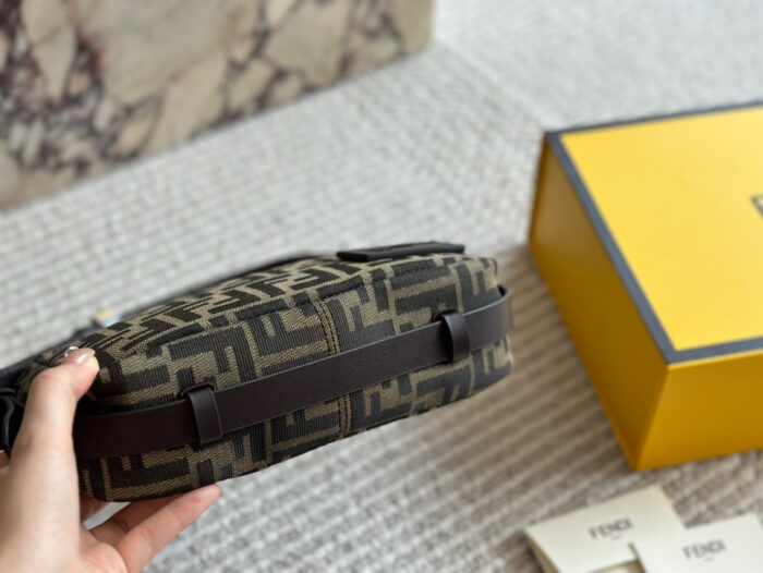 Fendi New Ff Monogram Underarm Bag Early Autumn Must-Have - Image 6