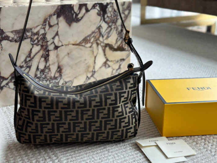 Fendi New Ff Monogram Underarm Bag Early Autumn Sensation - Image 5