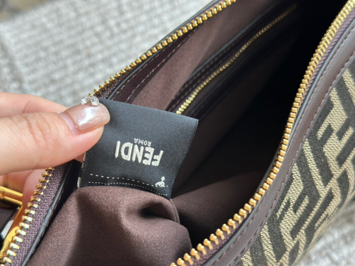 Fendi New Ff Monogram Underarm Bag Early Autumn Sensation - Image 9