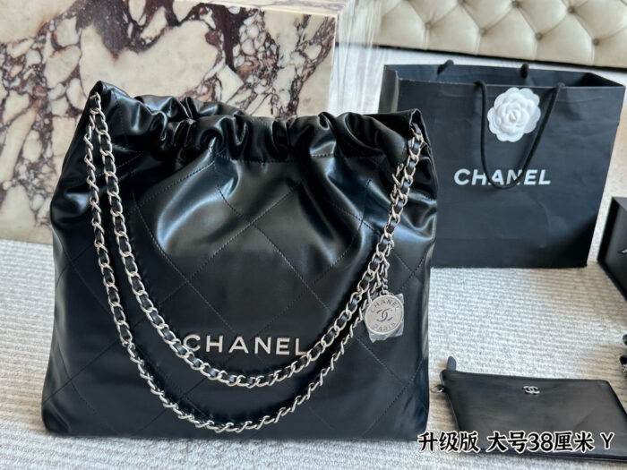 Chanel Tote Bag Openwork Logo Coin Embellishment Retro, Relaxed Aesthetic Fine, Durable Leather - Image 6