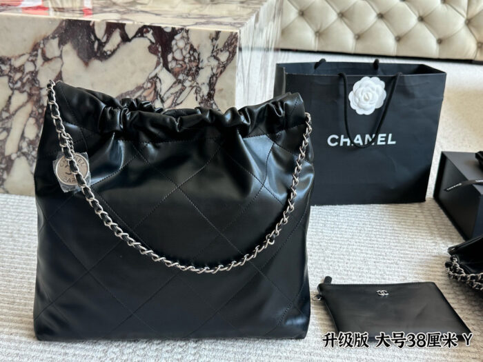 Chanel Tote Bag Openwork Logo Coin Embellishment Retro, Relaxed Aesthetic Fine, Durable Leather - Image 7