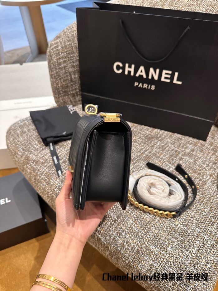 Chanel Leboy Classic Lambskin Texture Gold-Plated Hardware Shoulder/Crossbody Bag - Image 4
