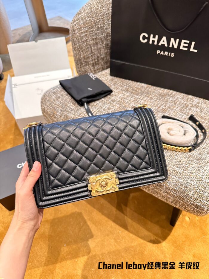 Chanel Leboy Classic Lambskin Texture Gold-Plated Hardware Shoulder/Crossbody Bag - Image 6