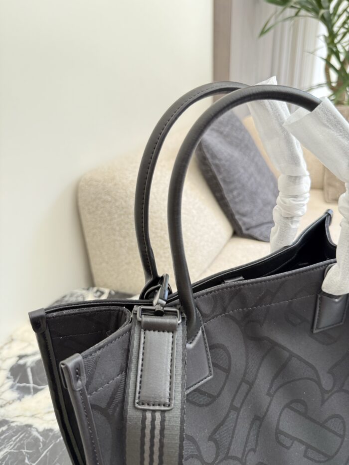 Burberry Classic Brand Logo All-Over Print Large Capacity Cotton Detail Tote Bag Men'S Style Black - Image 3