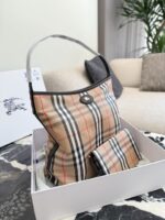 Burberry New Check Tote Bag - Image 2