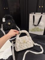 Chanel 23 Kelly Wool Bag: Stylish, Elegant And Versatile. - Image 2