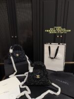 Chanel 23 Kelly Wool Bag: Stylish, Elegant And Versatile. - Image 10